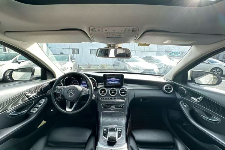 Used Mercedes-Benz C-Class 2017 C 200 station wagon Interior 6