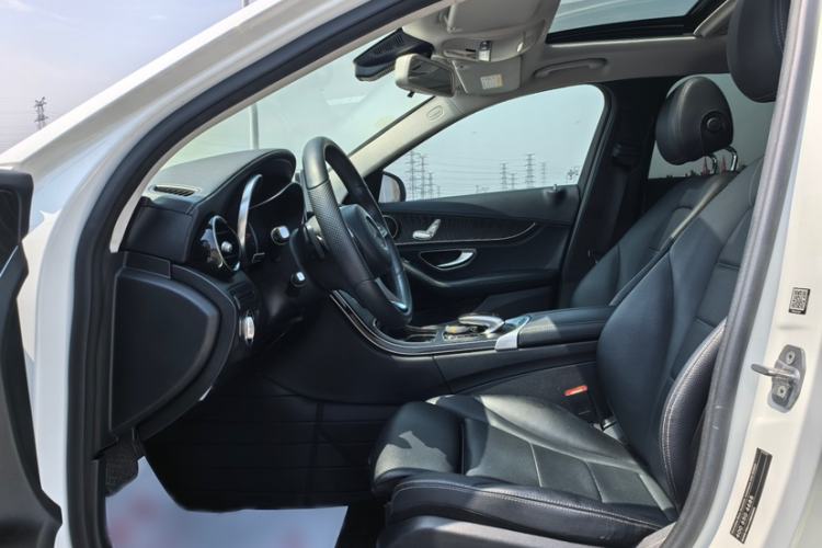 Used Mercedes-Benz C-Class 2017 C 180 L Sport Edition Interior 6