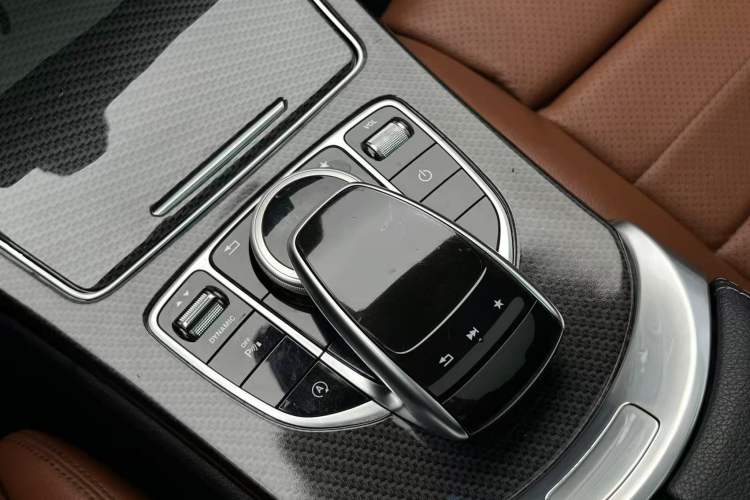 Used Mercedes-Benz C-Class 2017 C 200 4MATIC Coupe Interior 7