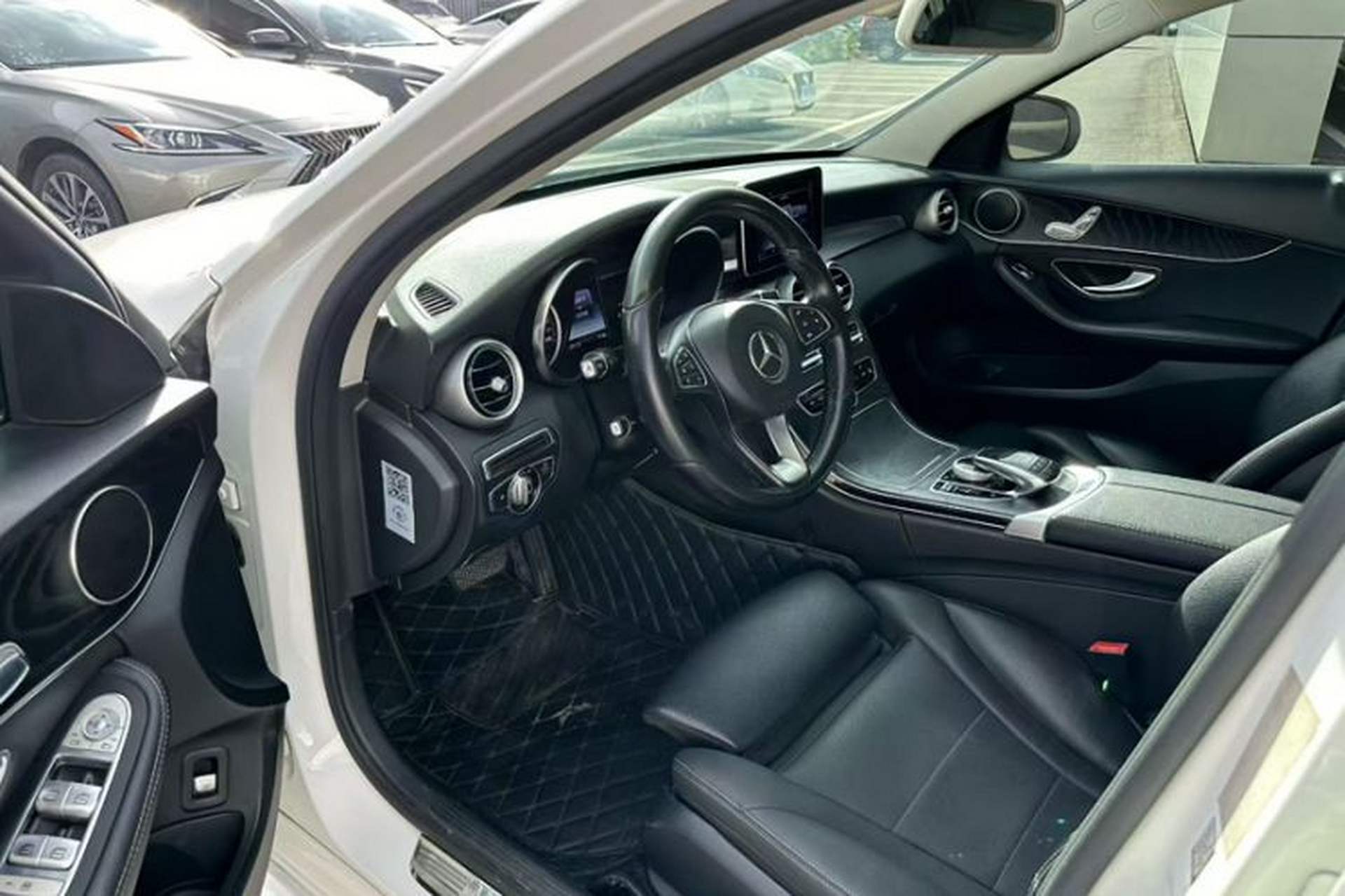 Used Mercedes-Benz C-Class 2017 C 200 station wagon Interior 8