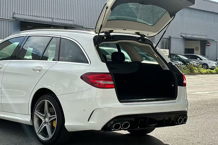 Used Mercedes-Benz C-Class 2017 C 200 station wagon Interior 9