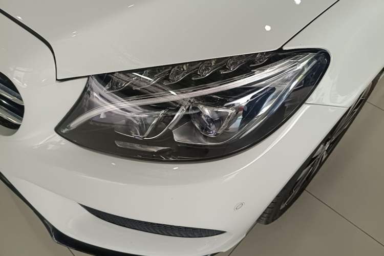 Used Mercedes-Benz C-Class 2017 C 200 Sport Edition 4MATIC Left Front Headlight