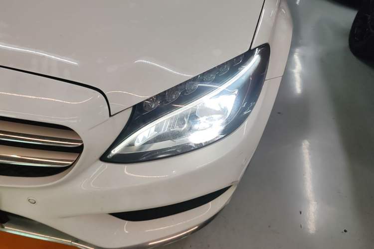 Used Mercedes-Benz C-Class 2017 Restyled C 180 L Fashion Edition Sport Version Left Front Headlight