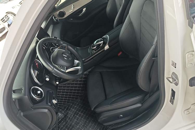 Used Mercedes-Benz C-Class 2017 C 200 Sport Edition Left Front Seat