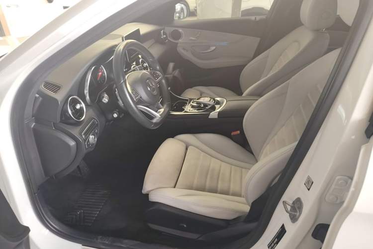 Used Mercedes-Benz C-Class 2017 Restyled C 200 Sport Edition Left Front Seat