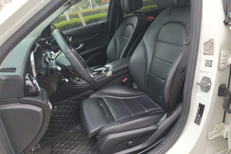 Used Mercedes-Benz C-Class 2017 Facelift C 200 L Sport Edition Left Front Seat