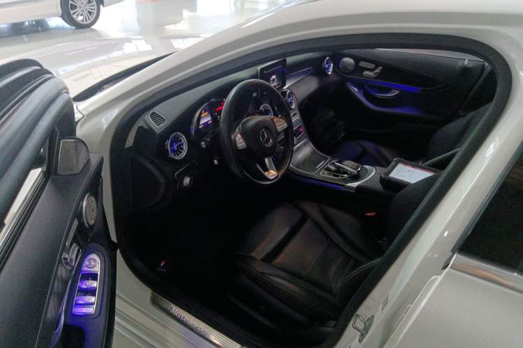 Used Mercedes-Benz C-Class 2017 Facelift C 200 L Sport Edition Left Front Seat