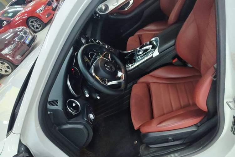 Used Mercedes-Benz C-Class 2017 Restyled C 200 Sport Edition Left Front Seat