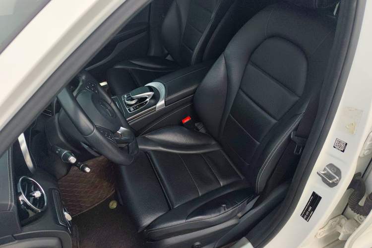 Used Mercedes-Benz C-Class 2017 Facelift C 200 L Sport Edition Left Front Seat