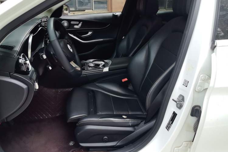 Used Mercedes-Benz C-Class 2017 Facelift C 200 L Sport Edition Left Front Seat