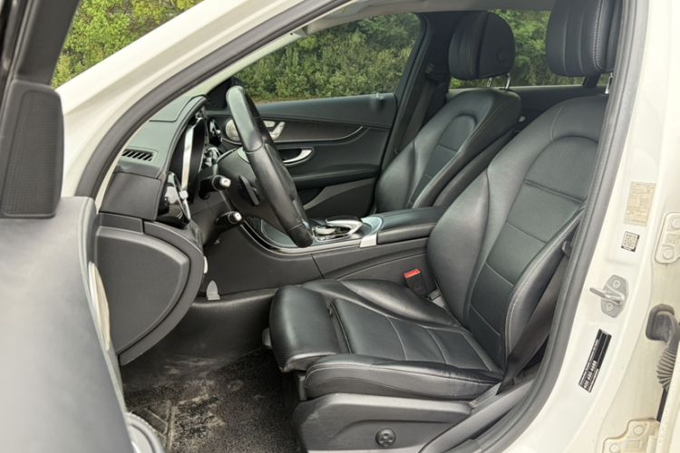 Used Mercedes-Benz C-Class 2017 Facelift C 200 L Sport Edition Left Front Seat