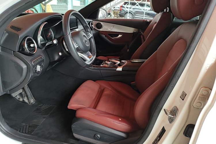 Used Mercedes-Benz C-Class 2017 Restyled C 200 Sport Edition Left Front Seat