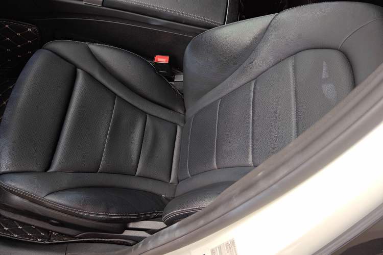 Used Mercedes-Benz C-Class 2017 Facelift C 200 L Sport Edition Left Front Seat