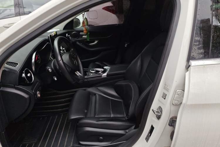 Used Mercedes-Benz C-Class 2017 Restyled C 200 Sport Edition Left Front Seat