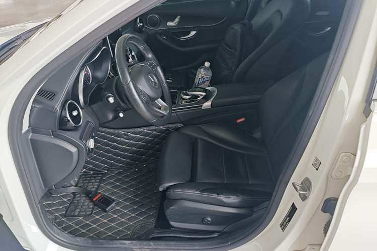 Used Mercedes-Benz C-Class 2017 Restyled C 180 L Fashion Edition Sport Version Left Front Seat