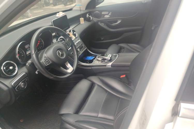 Used Mercedes-Benz C-Class 2017 Facelift C 200 L Sport Edition Left Front Seat