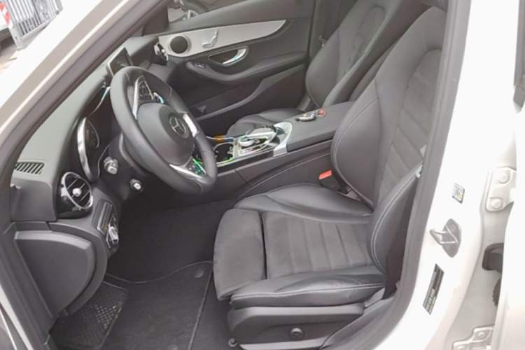 Used Mercedes-Benz C-Class 2017 Restyled C 200 Sport Edition Left Front Seat