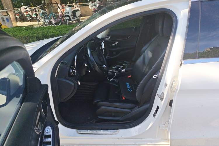 Used Mercedes-Benz C-Class 2017 Facelift C 200 L Sport Edition Left Front Seat