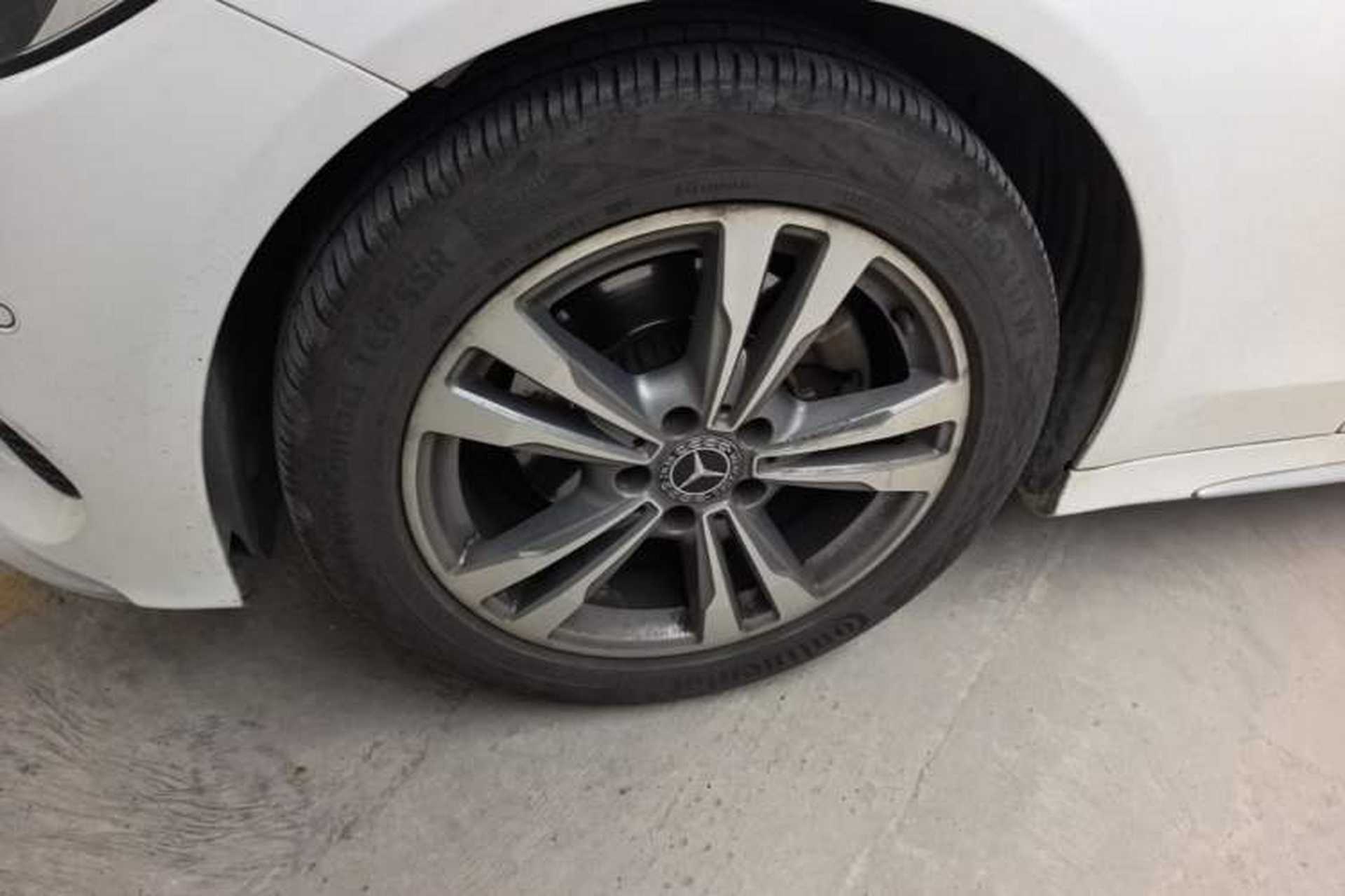 Used Mercedes-Benz C-Class 2017 Facelift C 200 L Sport Edition Left Front Wheel Hub