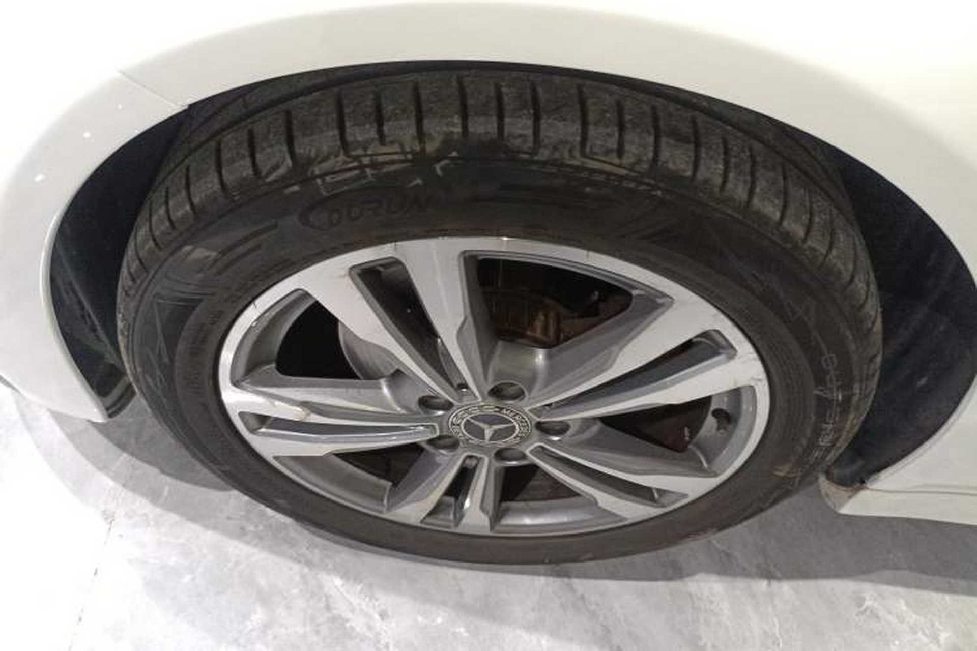 Used Mercedes-Benz C-Class 2017 Facelift C 200 L Sport Edition Left Front Wheel Hub