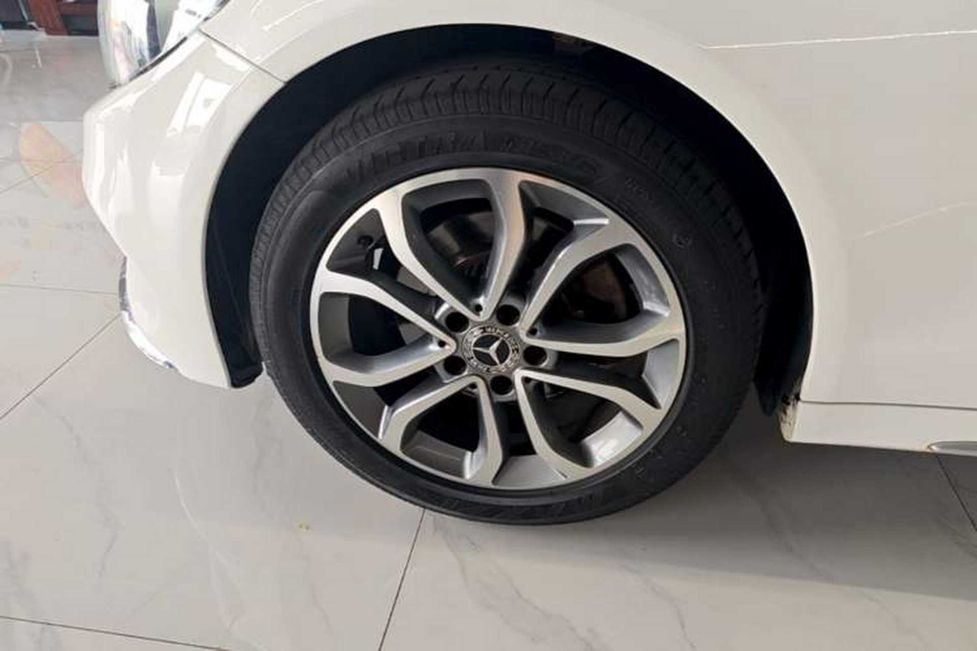 Used Mercedes-Benz C-Class 2017 Revised C 180 L Dynamic Sports Edition Left Front Wheel Hub