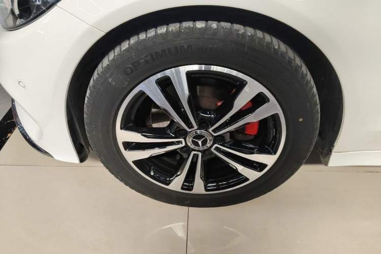Used Mercedes-Benz C-Class 2017 C 200 L Sport Edition Left Front Wheel Hub