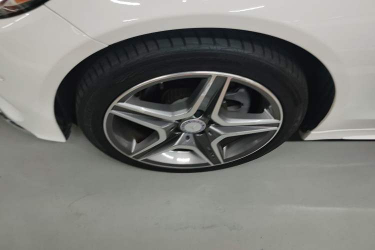 Used Mercedes-Benz C-Class 2017 C 180 Estate Left Front Wheel Hub
