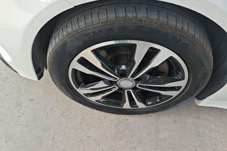 Used Mercedes-Benz C-Class 2017 C 200 Sport Edition Left Front Wheel Hub