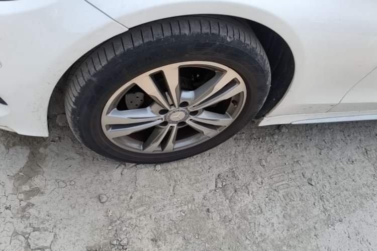 Used Mercedes-Benz C-Class 2017 C 200 L Sport Edition Left Front Wheel Hub