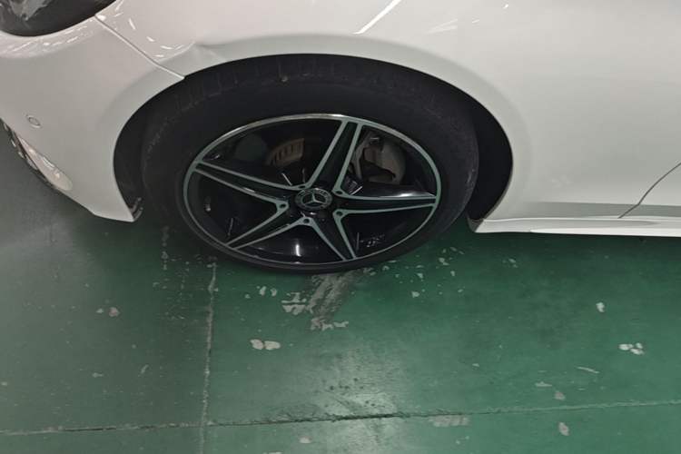 Used Mercedes-Benz C-Class 2017 Facelift C 300 Sport Edition Left Front Wheel Hub