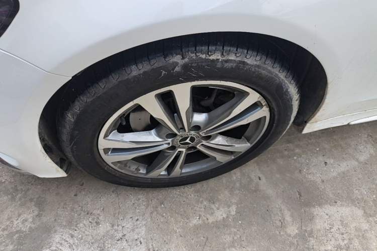 Used Mercedes-Benz C-Class 2017 Facelift C 200 L Sport Edition Left Front Wheel Hub