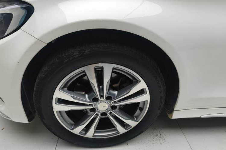 Used Mercedes-Benz C-Class 2017 Facelift C 200 L Sport Edition Left Front Wheel Hub