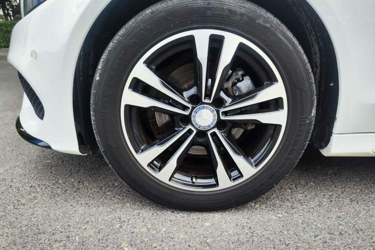 Used Mercedes-Benz C-Class 2017 C 200 Sport Edition Left Front Wheel Hub