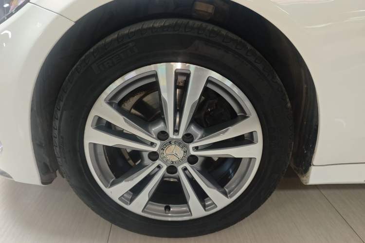 Used Mercedes-Benz C-Class 2017 Facelift C 200 L Sport Edition Left Front Wheel Hub