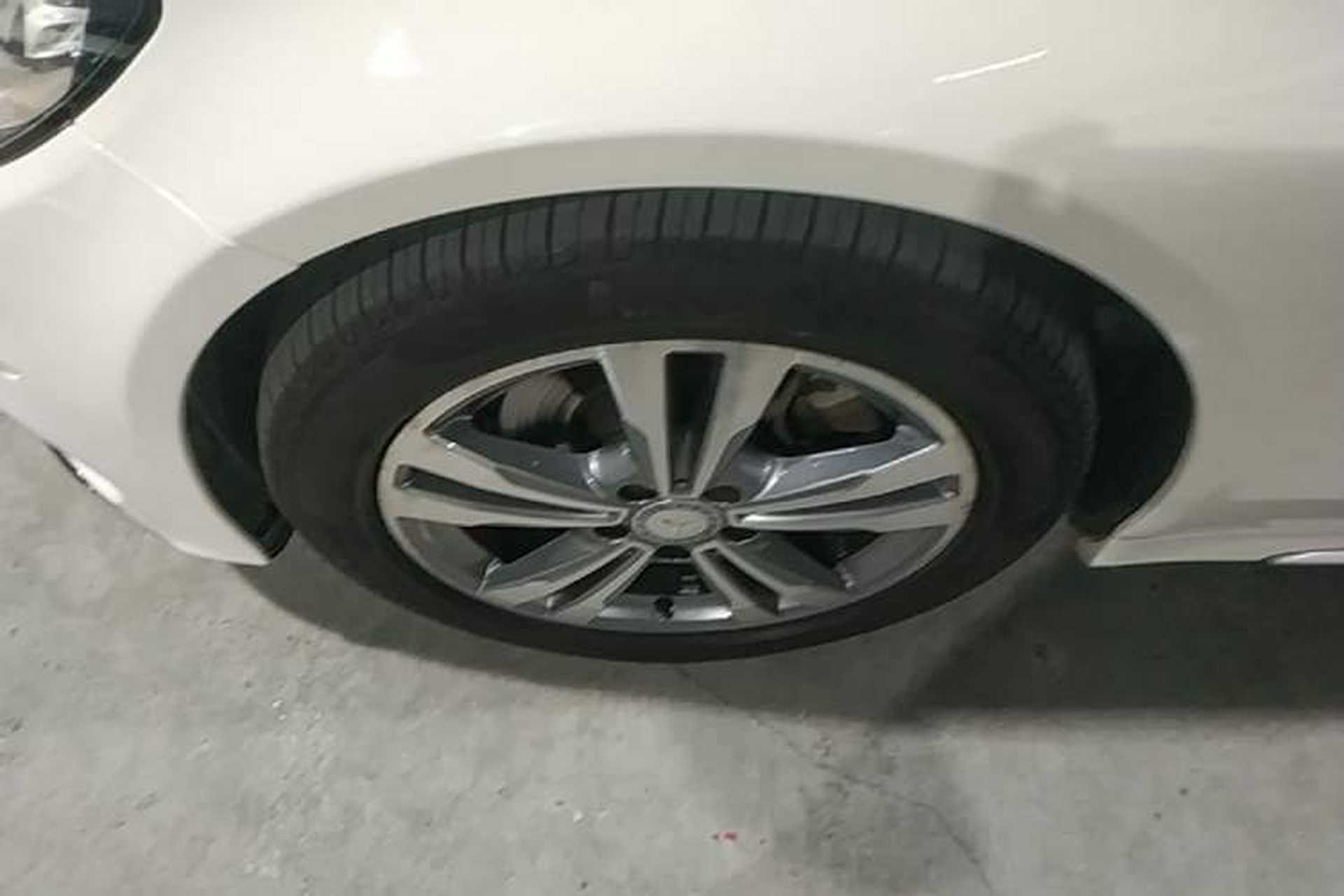 Used Mercedes-Benz C-Class 2017 C 200 L Sport Edition Left Front Wheel Hub