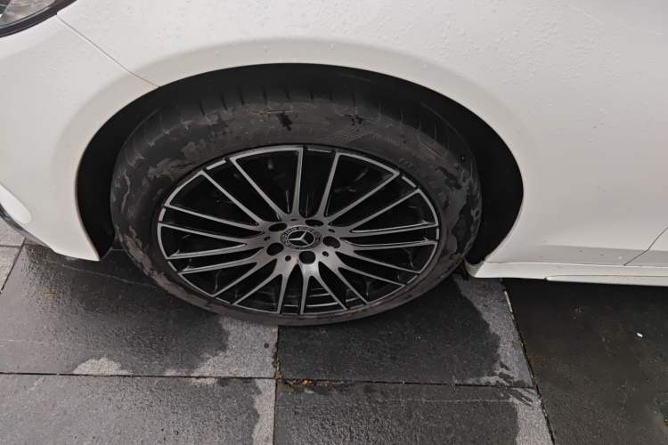 Used Mercedes-Benz C-Class 2017 Facelift C 200 L Sport Edition Left Front Wheel Hub