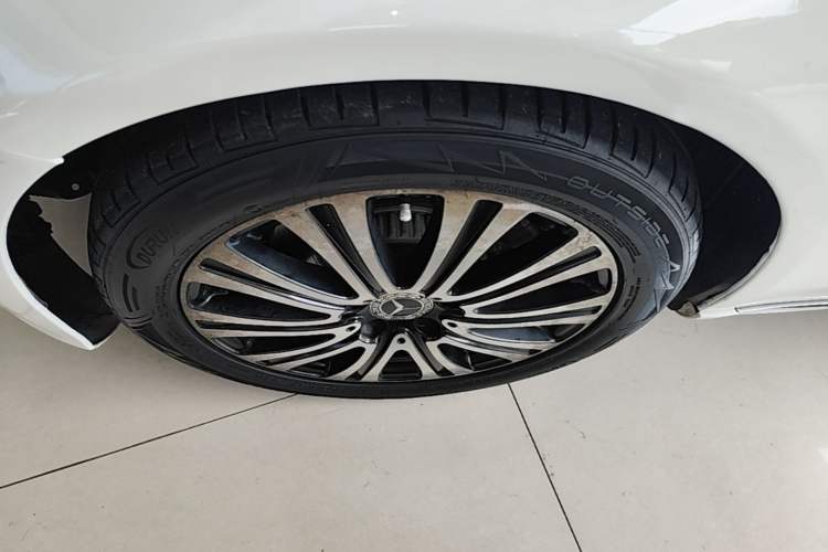 Used Mercedes-Benz C-Class 2017 Facelift C 200 L Left Front Wheel Hub