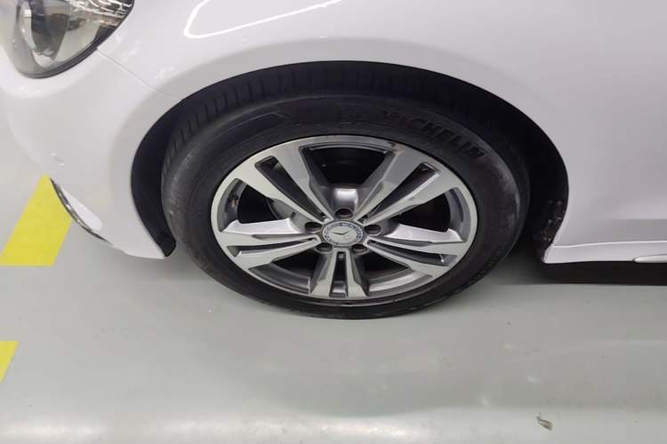 Used Mercedes-Benz C-Class 2017 C 200 L Sport Edition Left Front Wheel Hub