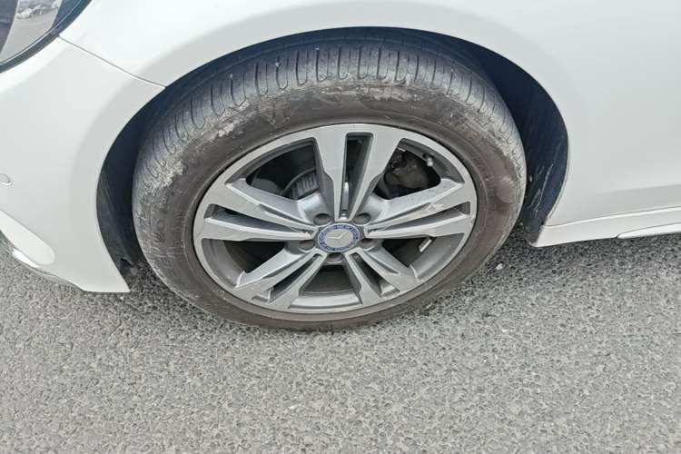 Used Mercedes-Benz C-Class 2017 C 200 L Sport Edition Left Front Wheel Hub