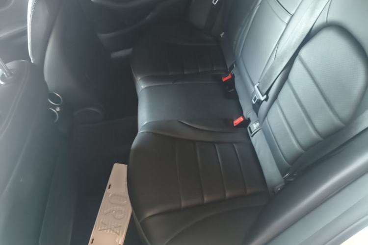 Used Mercedes-Benz C-Class 2017 Revised C 180 L Dynamic Sports Edition Left Rear Seat