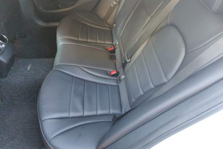 Used Mercedes-Benz C-Class 2017 Restyled C 180 L Fashion Edition Sport Version Left Rear Seat