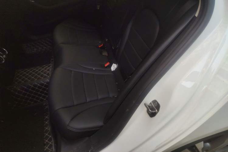 Used Mercedes-Benz C-Class 2017 C 200 L Sport Edition Left Rear Seat