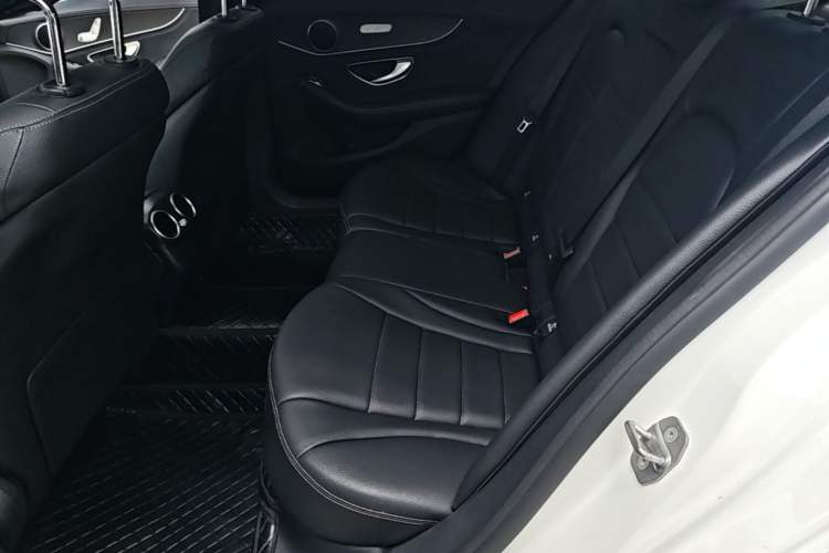 Used Mercedes-Benz C-Class 2017 Revised C 180 L Dynamic Sports Edition Left Rear Seat