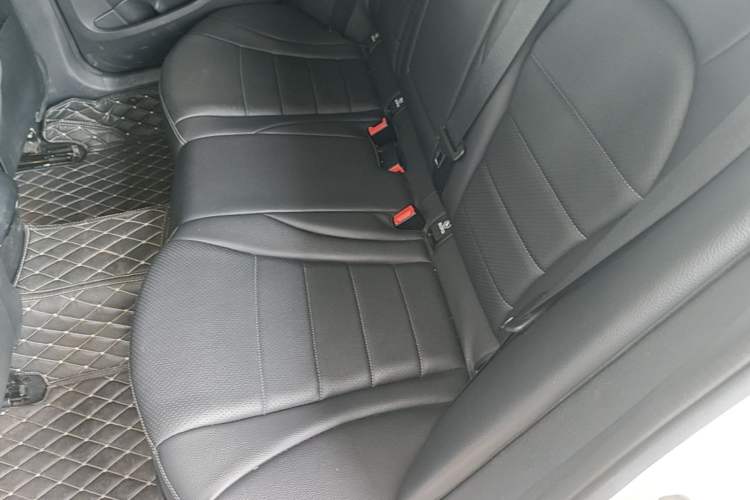 Used Mercedes-Benz C-Class 2017 Restyled C 180 L Fashion Edition Sport Version Left Rear Seat