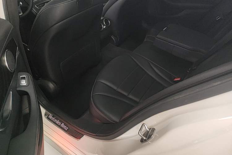 Used Mercedes-Benz C-Class 2017 Facelift C 200 L 4MATIC Sport Edition Left Rear Seat
