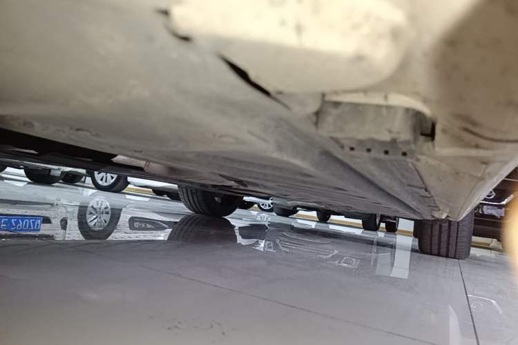 Used Mercedes-Benz C-Class 2017 C 200 Sport Edition 4MATIC Left Side Sill