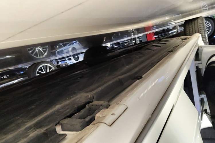 Used Mercedes-Benz C-Class 2017 C 200 L Sport Edition Left Side Sill