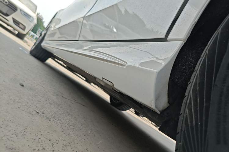 Used Mercedes-Benz C-Class 2017 C 200 Sport Edition Left Side Sill