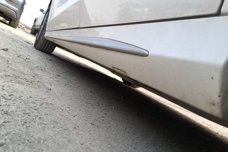 Used Mercedes-Benz C-Class 2017 C 200 L Sport Edition Left Side Sill