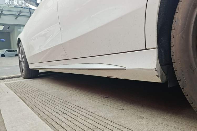 Used Mercedes-Benz C-Class 2017 Facelift C 200 L Sport Edition Left Side Sill